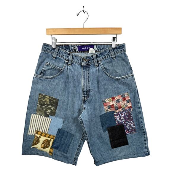 Vintage Levi's Baggy Patchwork Denim Jean Shorts 32 - Picture 1 of 7